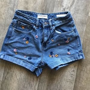 PacSun Embroidered Flower Mom Shorts